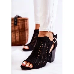 Bellucci Bottes Pour Femmes Avec Une Coupe Spring Black Beyond Us Le Noir