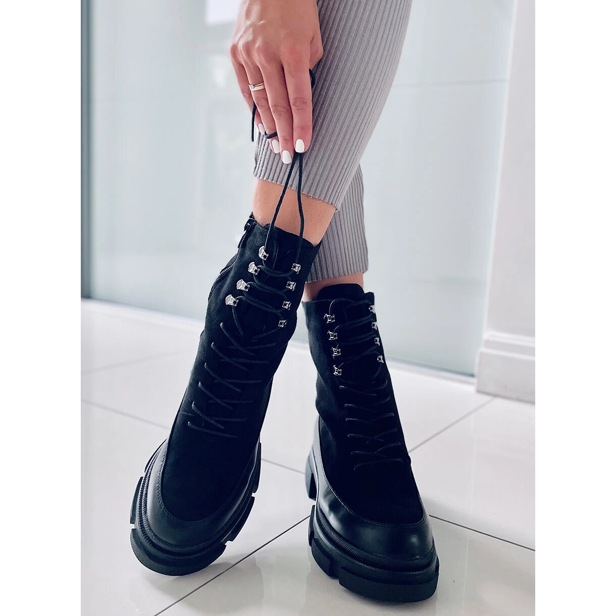 BM Bottes à Lacets Noires Kinney Le Noir 4 BM Bottes à Lacets Noires Kinney Le Noir – Image 4