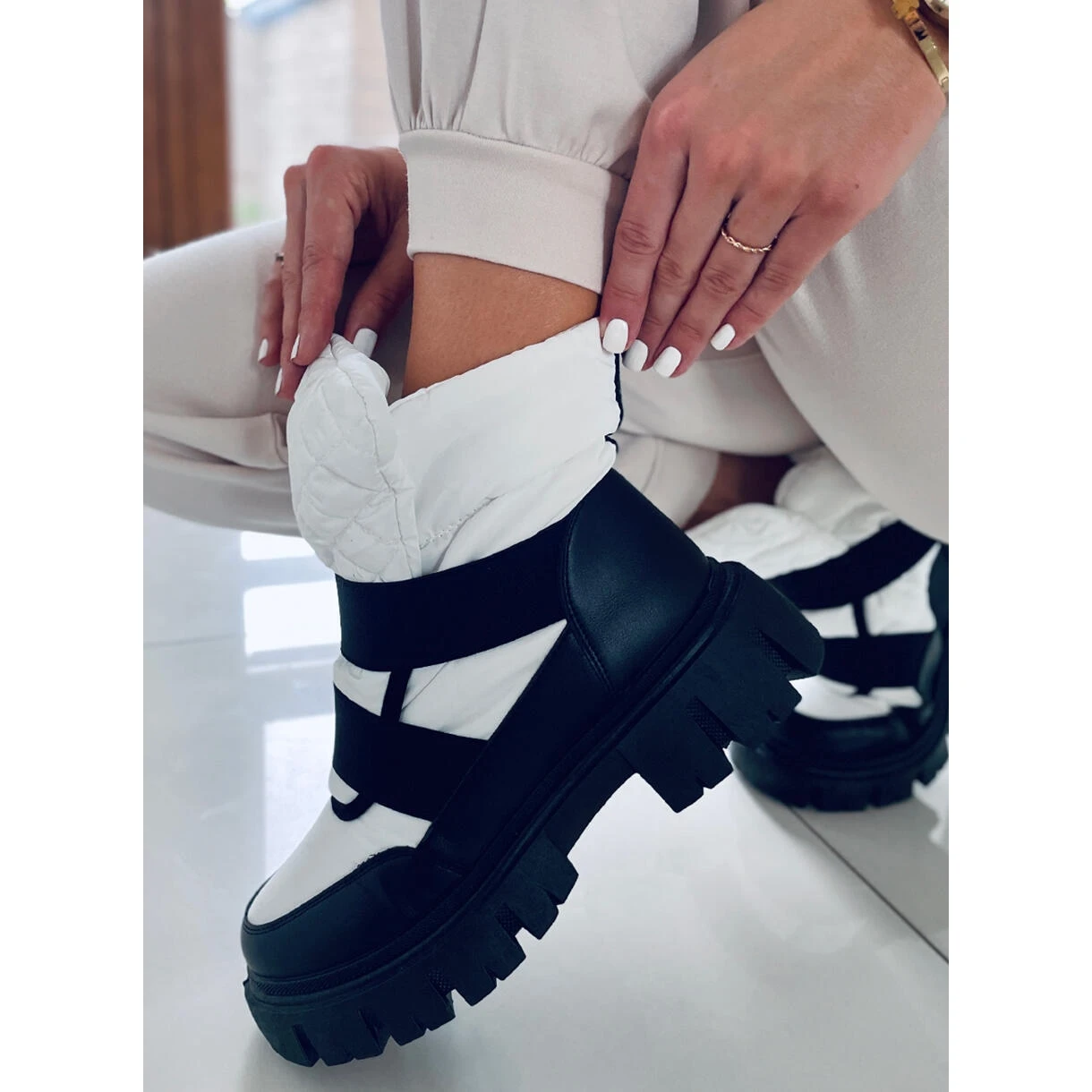 BM Bottes De Neige Uffie White Pour Femmes Blanche Le Noir 4 BM Bottes De Neige Uffie White Pour Femmes Blanche Le Noir – Image 4