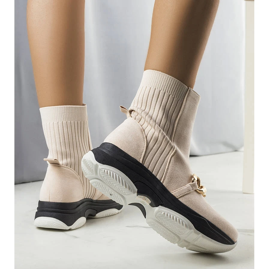 BM Bottes Isolées Beiges Avec Chaîne Ulster 2 BM Bottes Isolées Beiges Avec Chaîne Ulster – Image 2