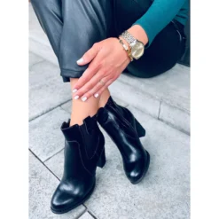 Bottes à Talons Fines Noires Le Noir 7 Bottes à Talons Fines Noires Le Noir -Lumière Écarlate Bottes bottes a talons fines noires le noir 3 2000x2000 1