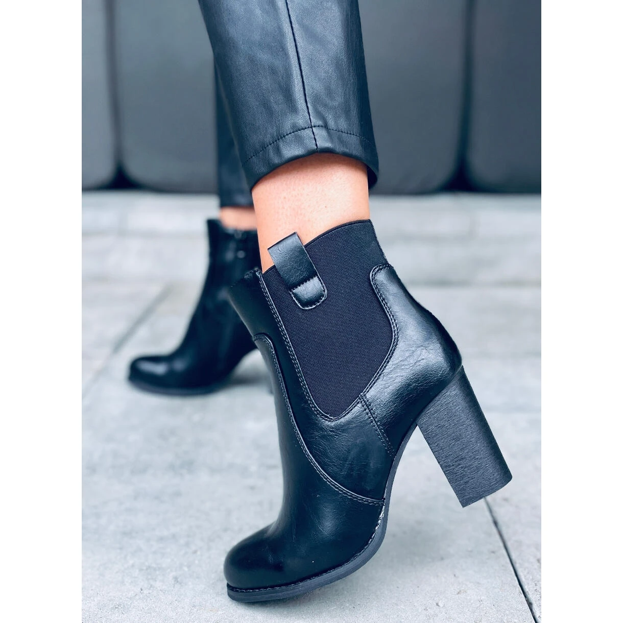 Bottes à Talons Fines Noires Le Noir 4 Bottes à Talons Fines Noires Le Noir – Image 4