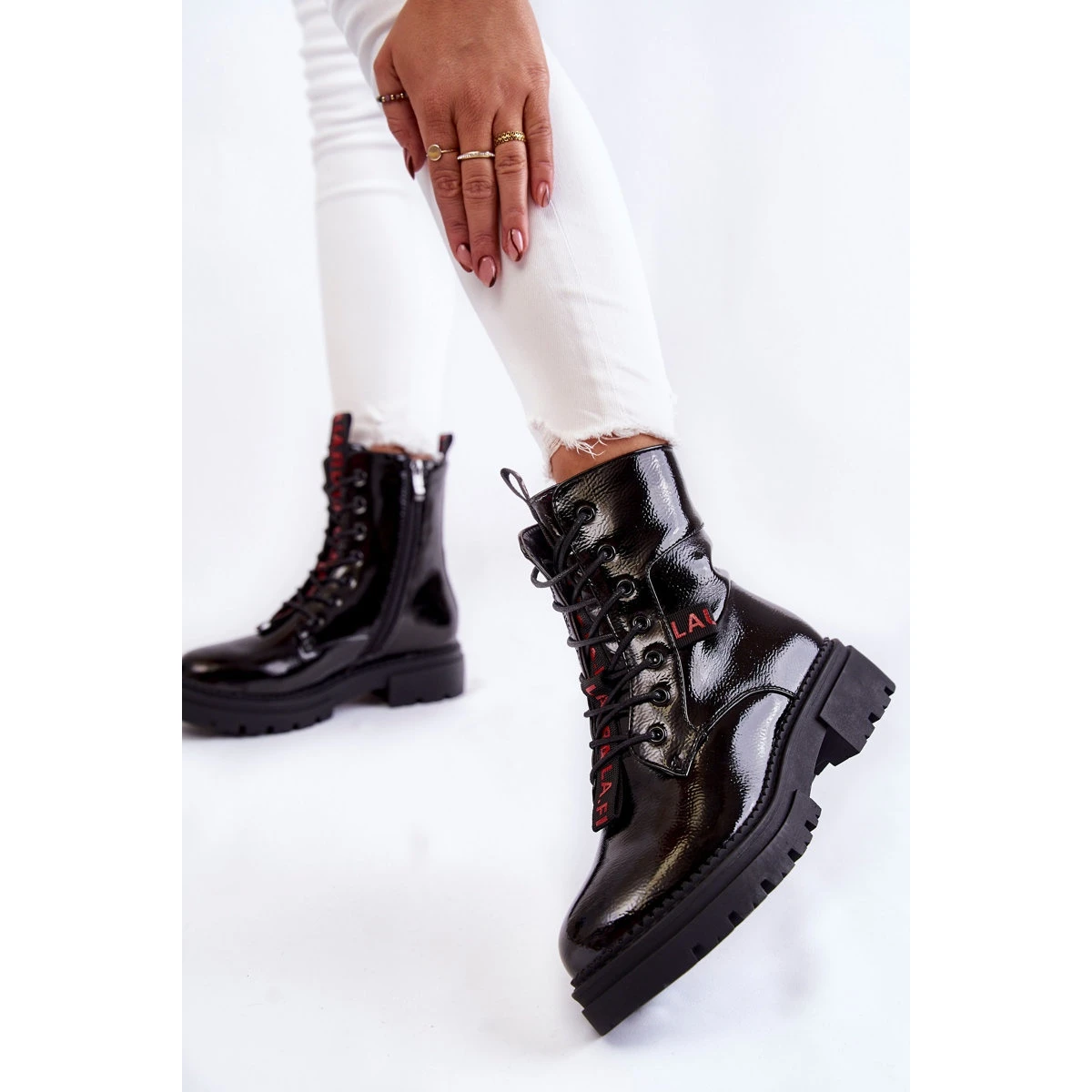 Bottes Chaudes Laquées La.Fi 250054B-LA Noir Le Noir 2 Bottes Chaudes Laquées La.Fi 250054B-LA Noir Le Noir – Image 2