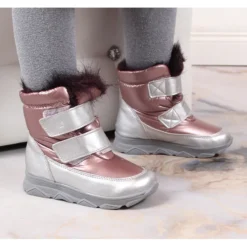 Bottes De Neige Imperméables Pour Filles Avec Membrane Velcro Kornecki 6895 Rose Argent -Lumière Écarlate Bottes bottes de neige impermeables pour filles avec membrane velcro kornecki 6895 rose argent 5 2000x2000 1