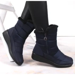 Bottes De Neige Isolées Bleu Marine Pour Femme NEWS EVE377B -Lumière Écarlate Bottes bottes de neige isolees bleu marine pour femme news eve377b 6 2000x2000 1