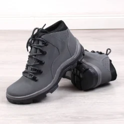 Bottes De Trekking En Graphite à Haute Isolation Pour Hommes Kornecki 6717 Gris -Lumière Écarlate Bottes bottes de trekking en graphite a haute isolation pour hommes kornecki 6717 gris 3 2000x2000 1