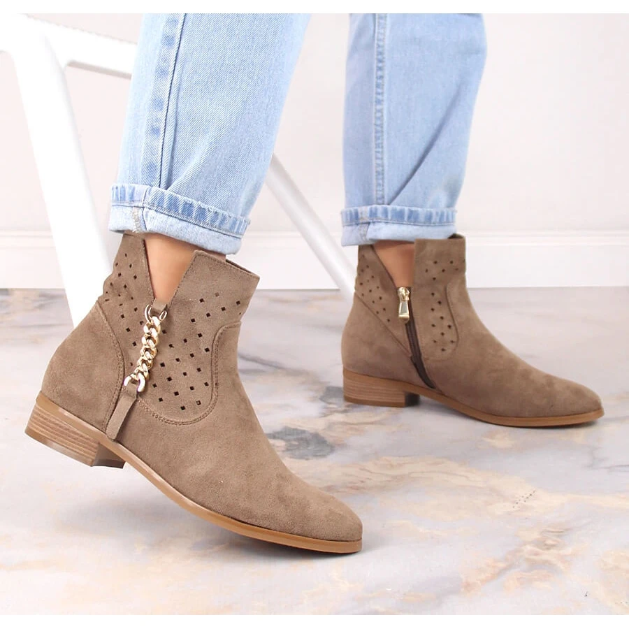 Bottes En Daim Ajouré Beige Foncé Pour Femmes Vinceza 10885 5 Bottes En Daim Ajouré Beige Foncé Pour Femmes Vinceza 10885 – Image 5