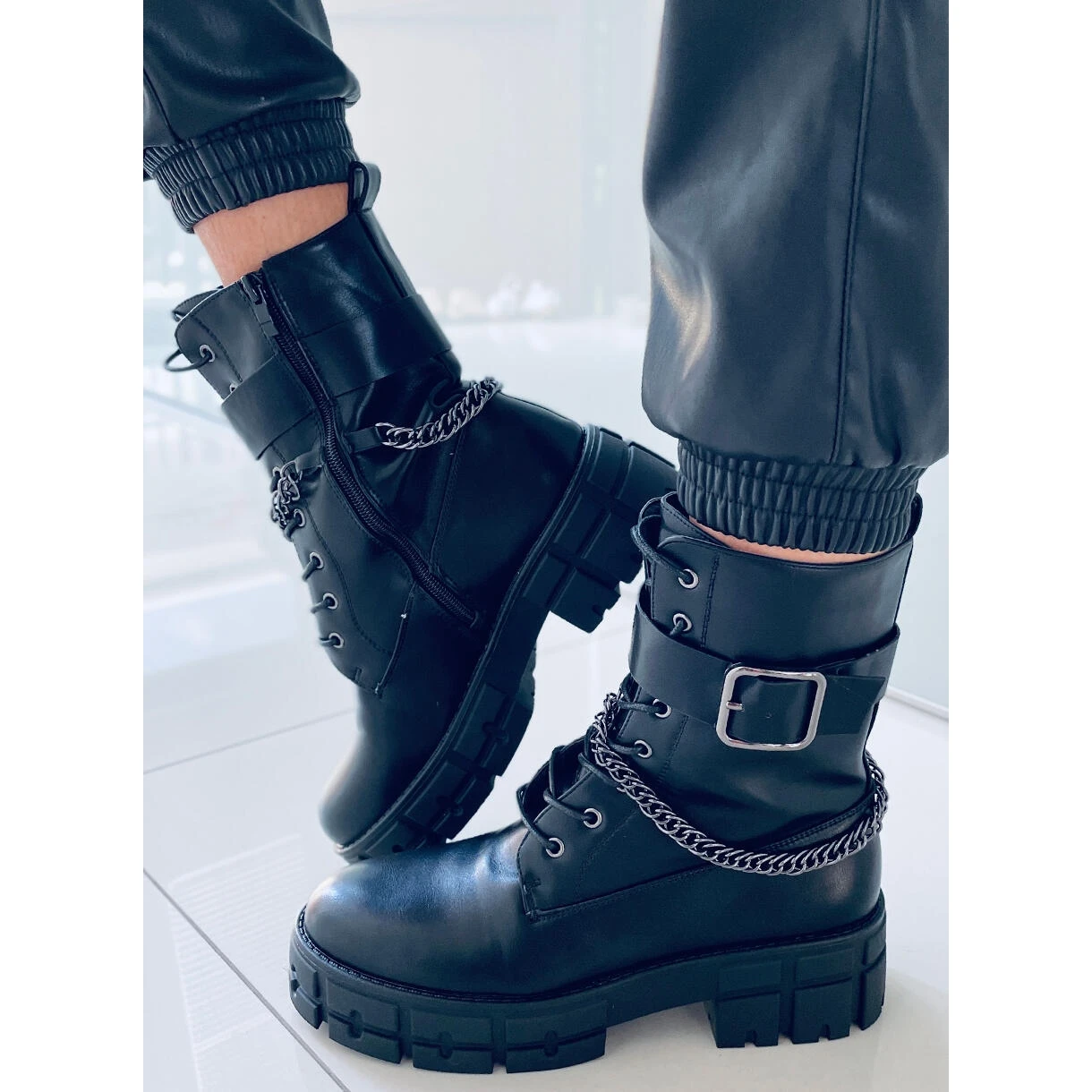 Bottes Militaires Maude Noir Le Noir 4 Bottes Militaires Maude Noir Le Noir – Image 4