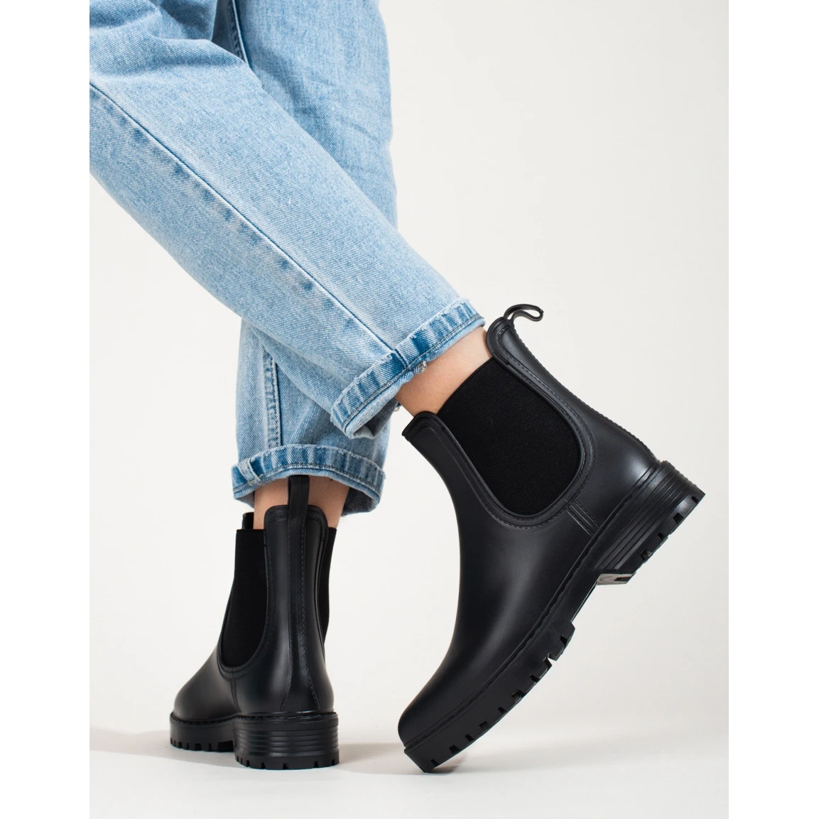 Bottes Noires à Semelles épaisses De Shelovet Le Noir 2 Bottes Noires à Semelles épaisses De Shelovet Le Noir – Image 2