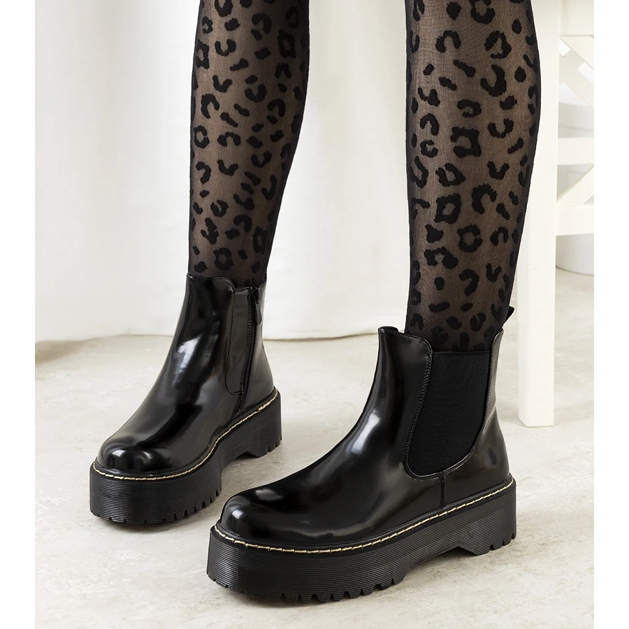 Bottes Noires Sur Une Haute Plateforme Esilal Le Noir 1 Bottes Noires Sur Une Haute Plateforme Esilal Le Noir