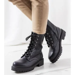 Bottes Noires Sur Une Semelle Haute Loop Le Noir