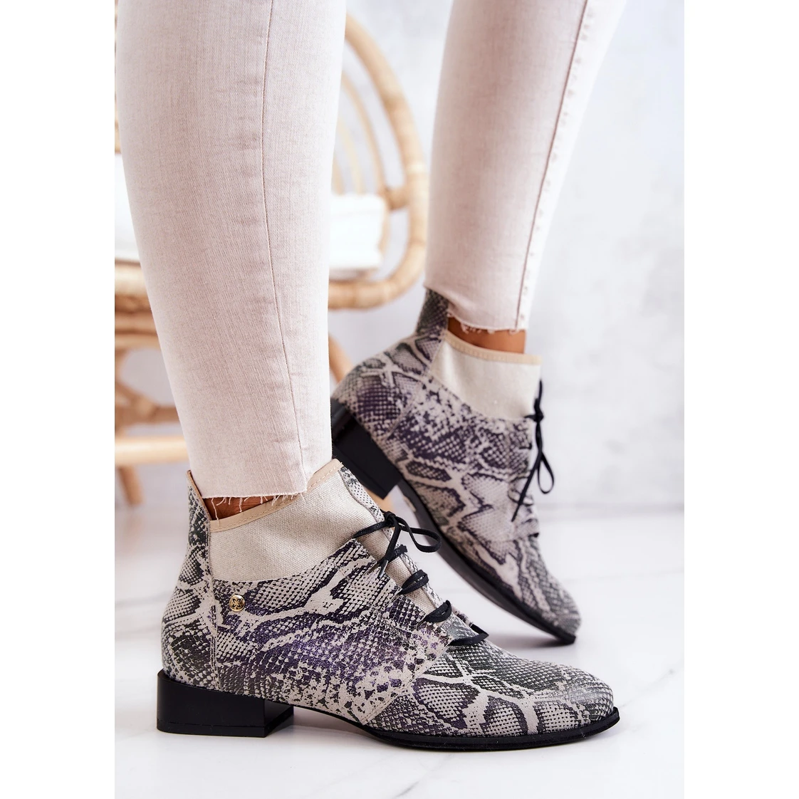 Bottes Pour Femme Bottes En Daim Serpent Maciejka 04744-03 Beige 3 Bottes Pour Femme Bottes En Daim Serpent Maciejka 04744-03 Beige – Image 3