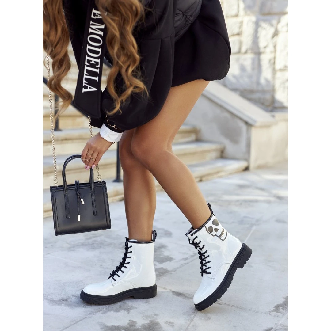 Bottes Pour Femmes Avec Une Tête De Mort GOE II2N4048 Blanc Blanche 4 Bottes Pour Femmes Avec Une Tête De Mort GOE II2N4048 Blanc Blanche – Image 4