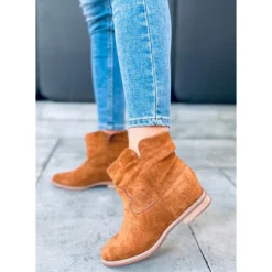 Bottes Sur Un Talon Compensé Deer Camel Caché Brun