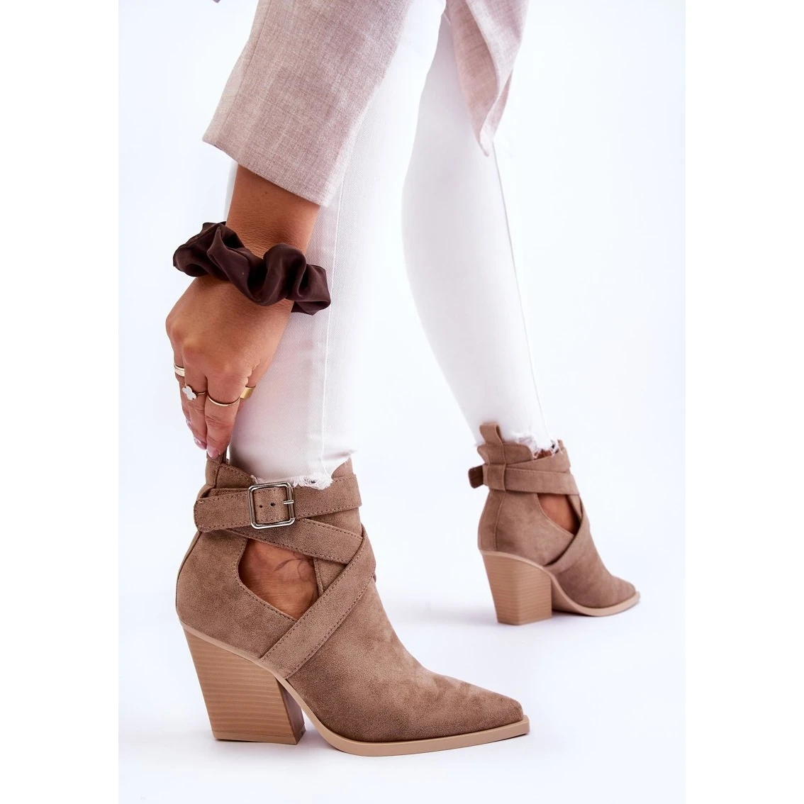 FI1 Bottes De Cowboy En Daim Pour Femmes Beige Foncé Dennise 6 FI1 Bottes De Cowboy En Daim Pour Femmes Beige Foncé Dennise – Image 6