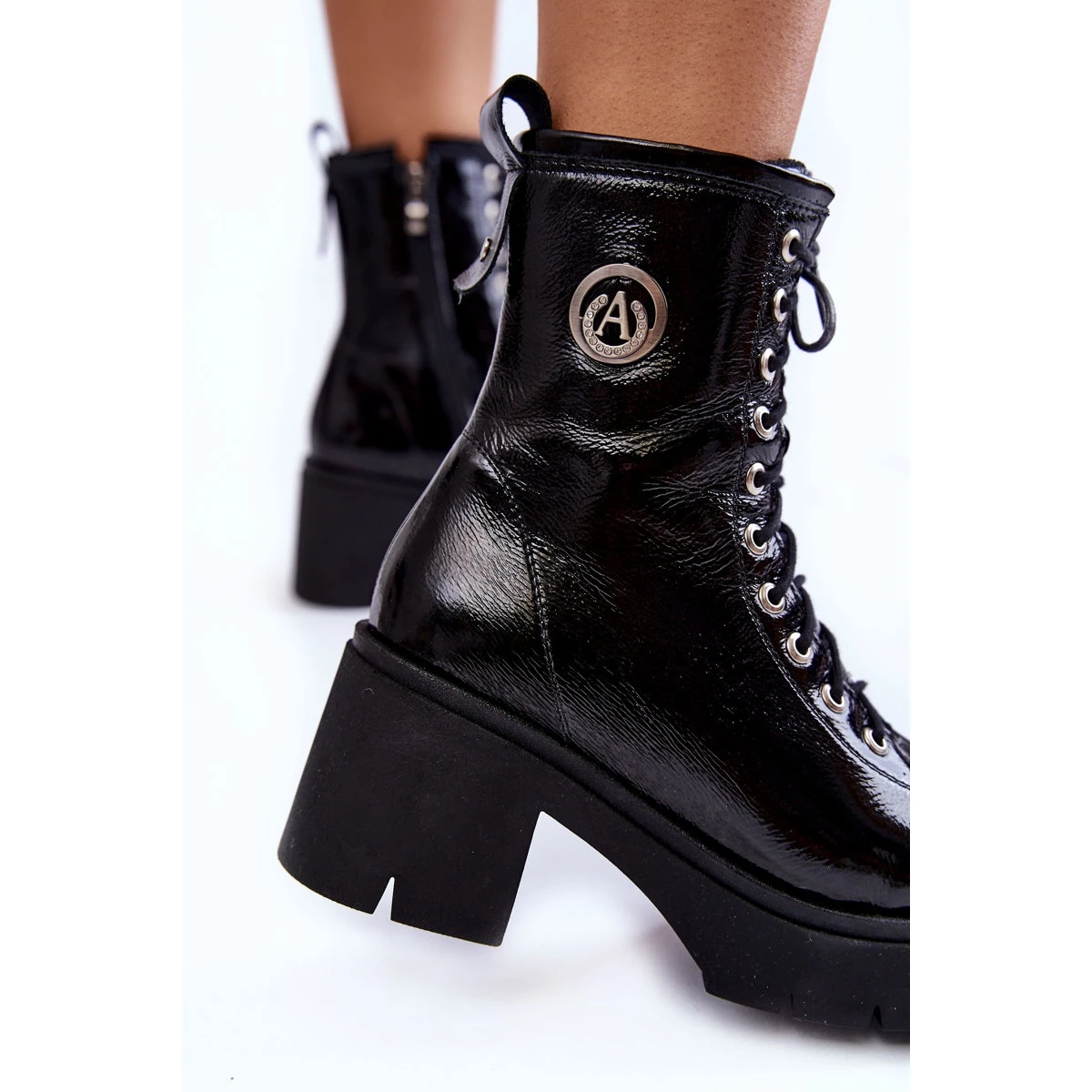 FILIPCZYK Bottes Chaudes En Cuir Noir à La Mode Sur Des Talons Hauts Le Noir 4 FILIPCZYK Bottes Chaudes En Cuir Noir à La Mode Sur Des Talons Hauts Le Noir – Image 4