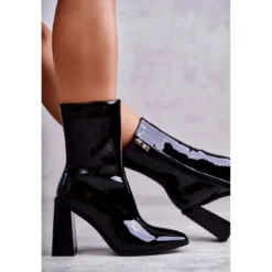 FS1 Bottes En Cuir Verni Pour Femme Noir Margit Le Noir 9 FS1 Bottes En Cuir Verni Pour Femme Noir Margit Le Noir -Lumière Écarlate Bottes fs1 bottes en cuir verni pour femme noir margit le noir 3 2000x2000 1