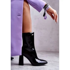 FS1 Bottes En Cuir Verni Pour Femme Noir Margit Le Noir 11 FS1 Bottes En Cuir Verni Pour Femme Noir Margit Le Noir -Lumière Écarlate Bottes fs1 bottes en cuir verni pour femme noir margit le noir 5 2000x2000 1