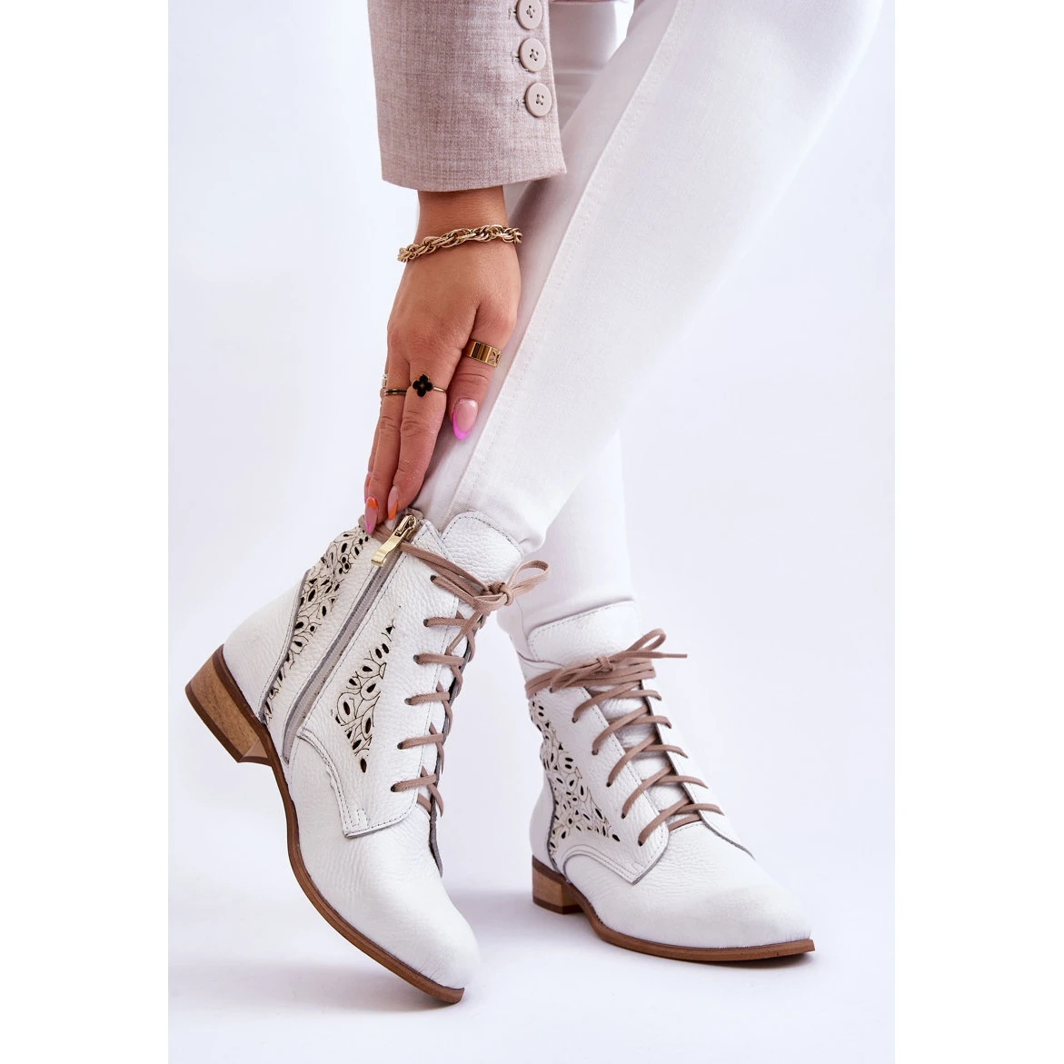 Lewski Shoes Bottes Zippées En Cuir Pour Femmes Left Shoes 3186 White Peas Blanche 2 Lewski Shoes Bottes Zippées En Cuir Pour Femmes Left Shoes 3186 White Peas Blanche – Image 2