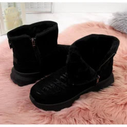 News Bottes De Neige En Daim Noir Pour Femme Le Noir -Lumière Écarlate Bottes news bottes de neige en daim noir pour femme le noir 4 2000x2000 1