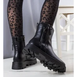 PA1 Bottes Isolées Noires De Ferry Le Noir 5 PA1 Bottes Isolées Noires De Ferry Le Noir -Lumière Écarlate Bottes pa1 bottes isolees noires de ferry le noir 3 2000x2000 1