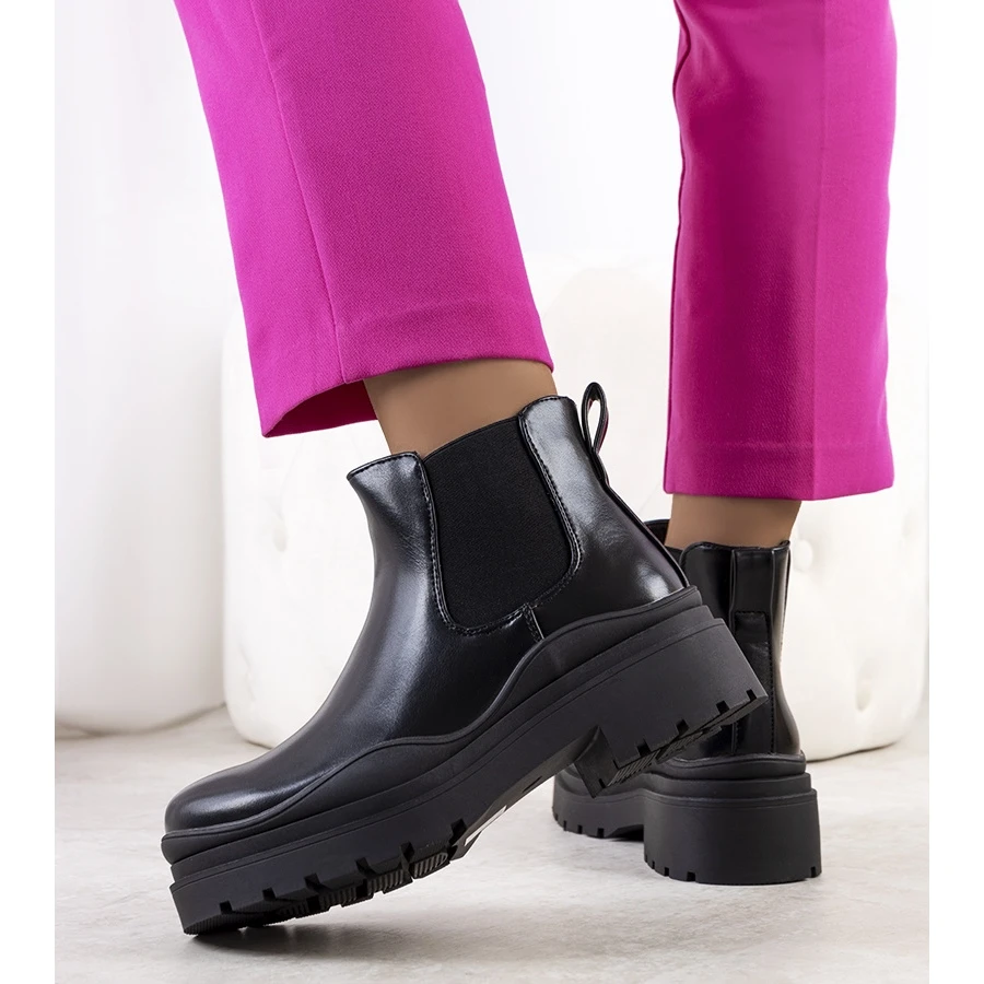 PA1 Bottes Noires Sur La Plateforme Gaffney Le Noir 3 PA1 Bottes Noires Sur La Plateforme Gaffney Le Noir – Image 3