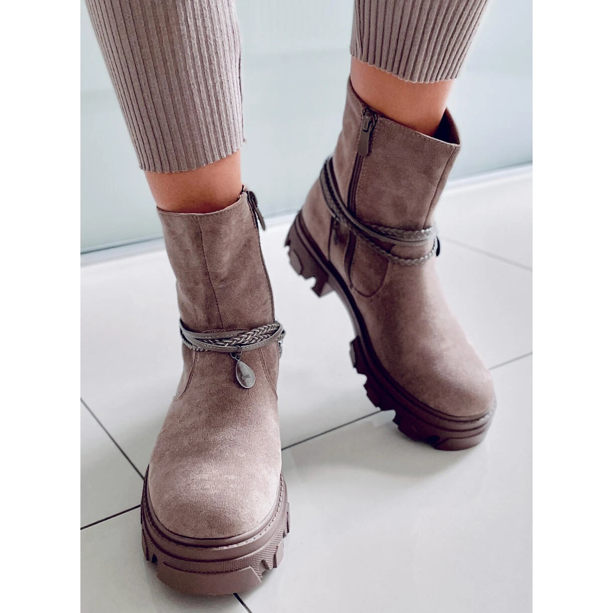 PA1 Bottes Plates Connie Taupe Beige 3 PA1 Bottes Plates Connie Taupe Beige – Image 3