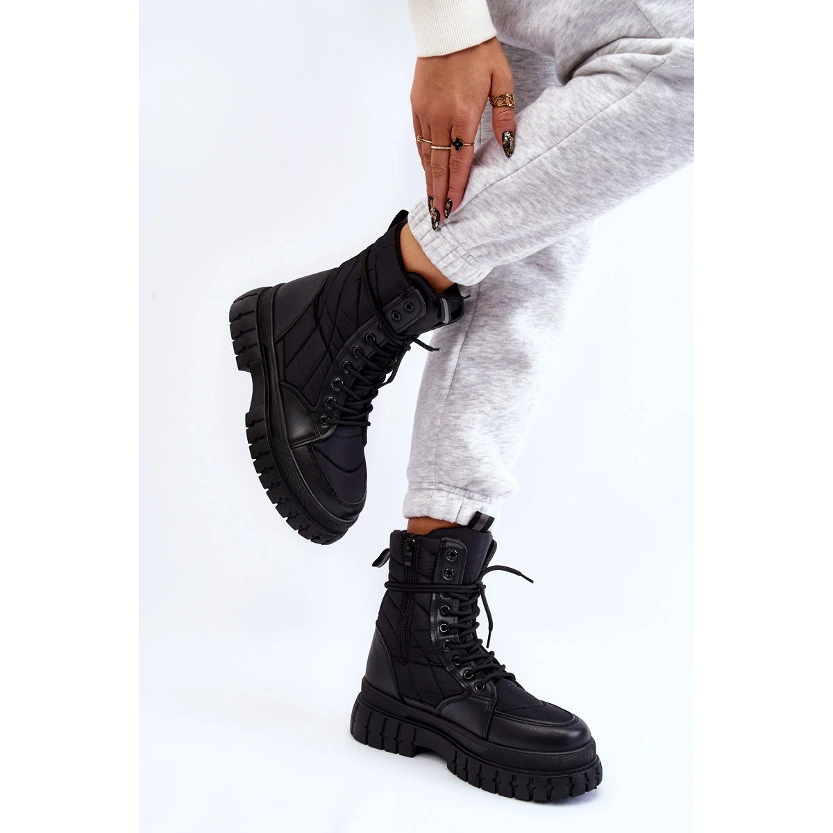 PA1 Bottes Pour Femmes à Lacets Chauffants Noir Ariadna Le Noir 3 PA1 Bottes Pour Femmes à Lacets Chauffants Noir Ariadna Le Noir – Image 3