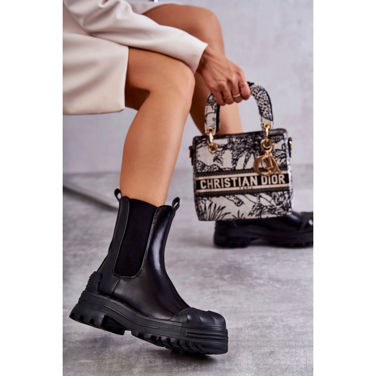 PG1 Bottes Bassti Noires Classiques High Workers Le Noir 2 PG1 Bottes Bassti Noires Classiques High Workers Le Noir – Image 2