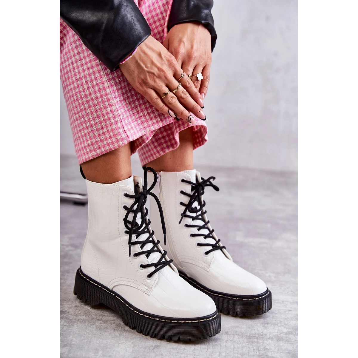 PG1 Bottes En Peau De Serpent Chaudes Blanches Pour Femmes Salma 2 PG1 Bottes En Peau De Serpent Chaudes Blanches Pour Femmes Salma – Image 2