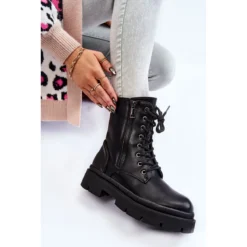 PG1 Bottes Trappeur à Lacets En Cuir Pour Femmes Noir Shanna Le Noir 11 PG1 Bottes Trappeur à Lacets En Cuir Pour Femmes Noir Shanna Le Noir -Lumière Écarlate Bottes pg1 bottes trappeur a lacets en cuir pour femmes noir shanna le noir 6 2000x2000 1