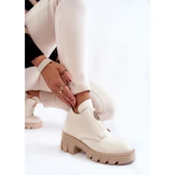 PL5 Bottes En Cuir Pour Femmes Avec Décoration Maley Beige Clair 11 PL5 Bottes En Cuir Pour Femmes Avec Décoration Maley Beige Clair -Lumière Écarlate Bottes pl5 bottes en cuir pour femmes avec decoration maley beige clair 6 2000x2000 1