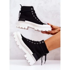 PS1 Bottes Noires Nouées Faithfull Le Noir