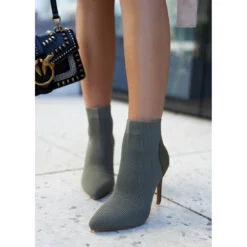 S.Barski Bottes Femme Avec Une Chaussette Sur Un Talon Haut Kaki Last Night Brun Vert 9 S.Barski Bottes Femme Avec Une Chaussette Sur Un Talon Haut Kaki Last Night Brun Vert -Lumière Écarlate Bottes s barski bottes femme avec une chaussette sur un talon haut kaki last night brun vert 5 2000x2000 1