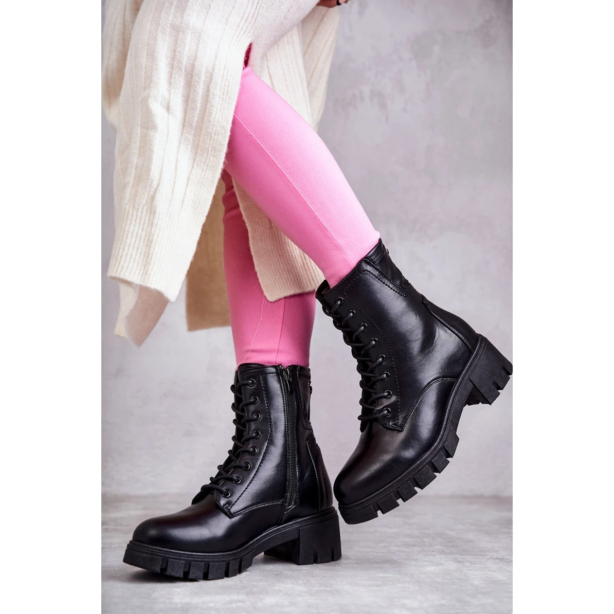 Vinceza Bottes En Cuir Sur Fermeture éclair Tonje Noire Le Noir 3 Vinceza Bottes En Cuir Sur Fermeture éclair Tonje Noire Le Noir – Image 3