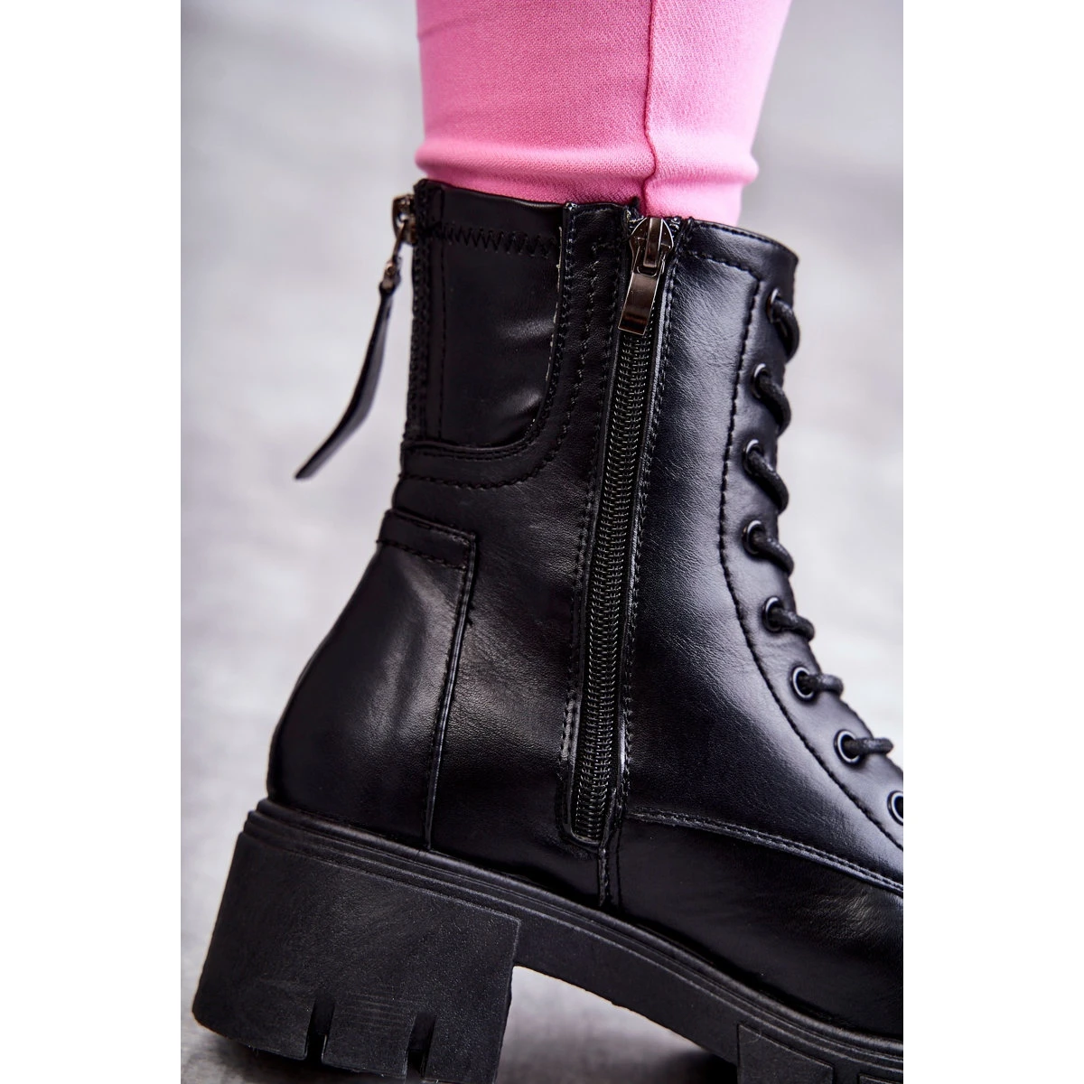 Vinceza Bottes En Cuir Sur Fermeture éclair Tonje Noire Le Noir 9 Vinceza Bottes En Cuir Sur Fermeture éclair Tonje Noire Le Noir – Image 9