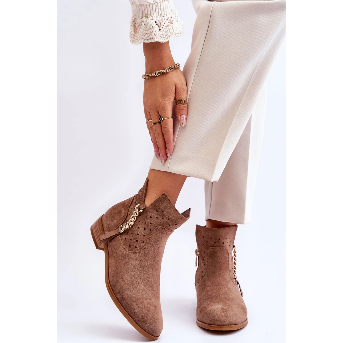 Vinceza Bottes Zippées En Daim Pour Femmes Beige Belliano 1 Vinceza Bottes Zippées En Daim Pour Femmes Beige Belliano