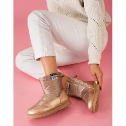 W. Potocki Bottes De Neige Potocki Pour Femmes à Tige Basse, Dorées D'or -Lumière Écarlate Bottes w potocki bottes de neige potocki pour femmes a tige basse dorees dor 4 2000x2000 1